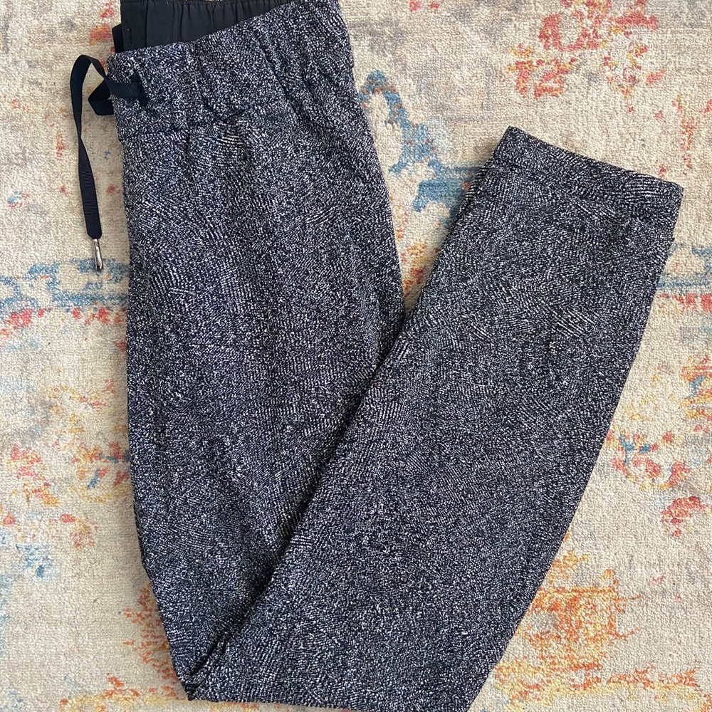 Lululemon commuter joggers